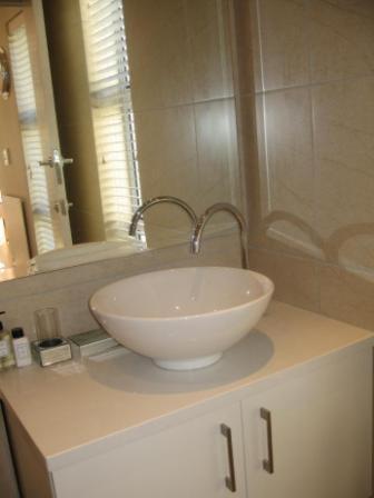 Navona Constantia Guest Cottage - 3