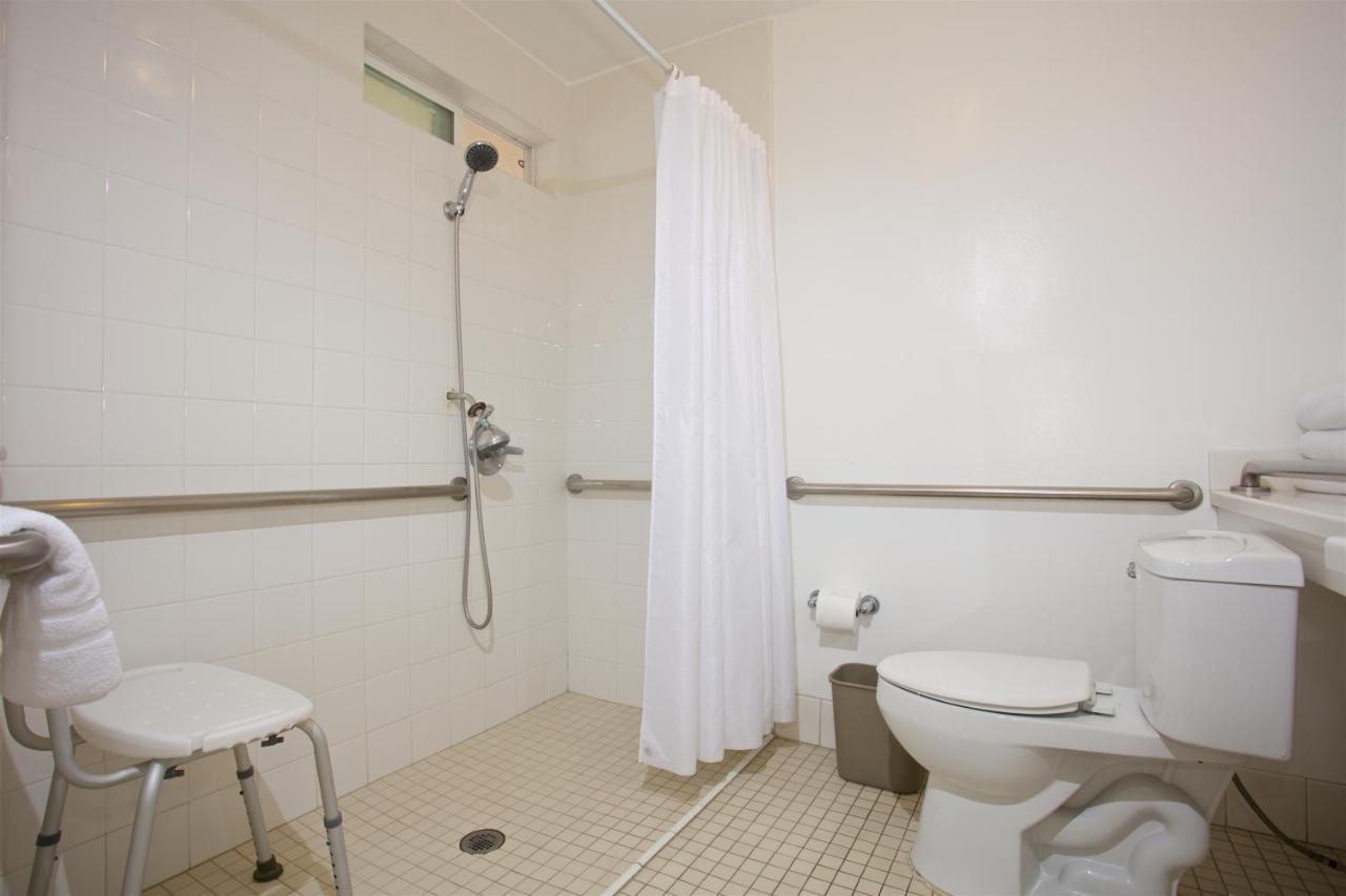 Ocean Beach Hotel — photo 22