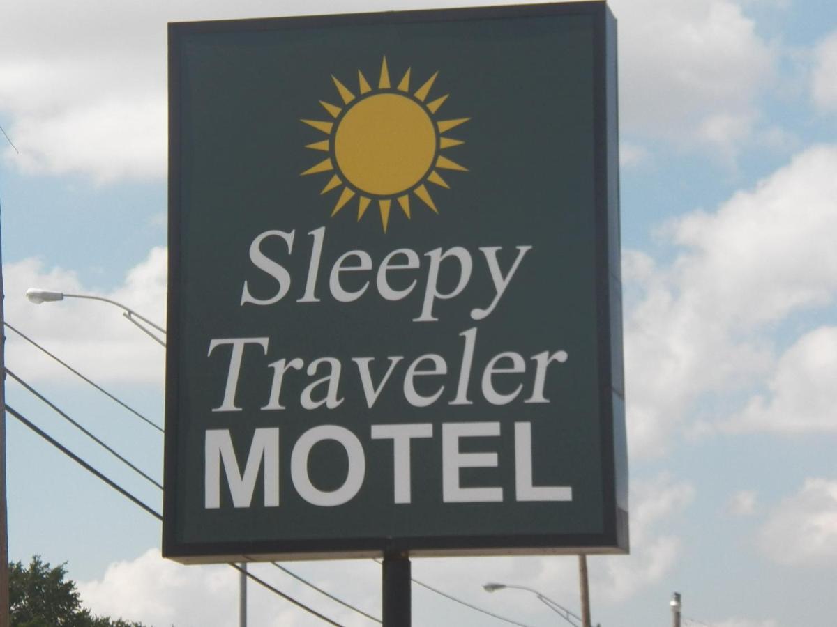 Sleepy Traveler Motel — photo 10
