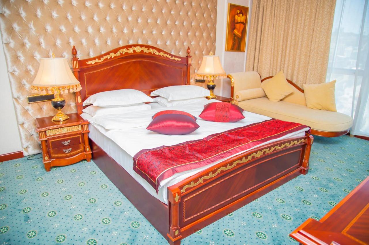 Golden Coast Hotel photo