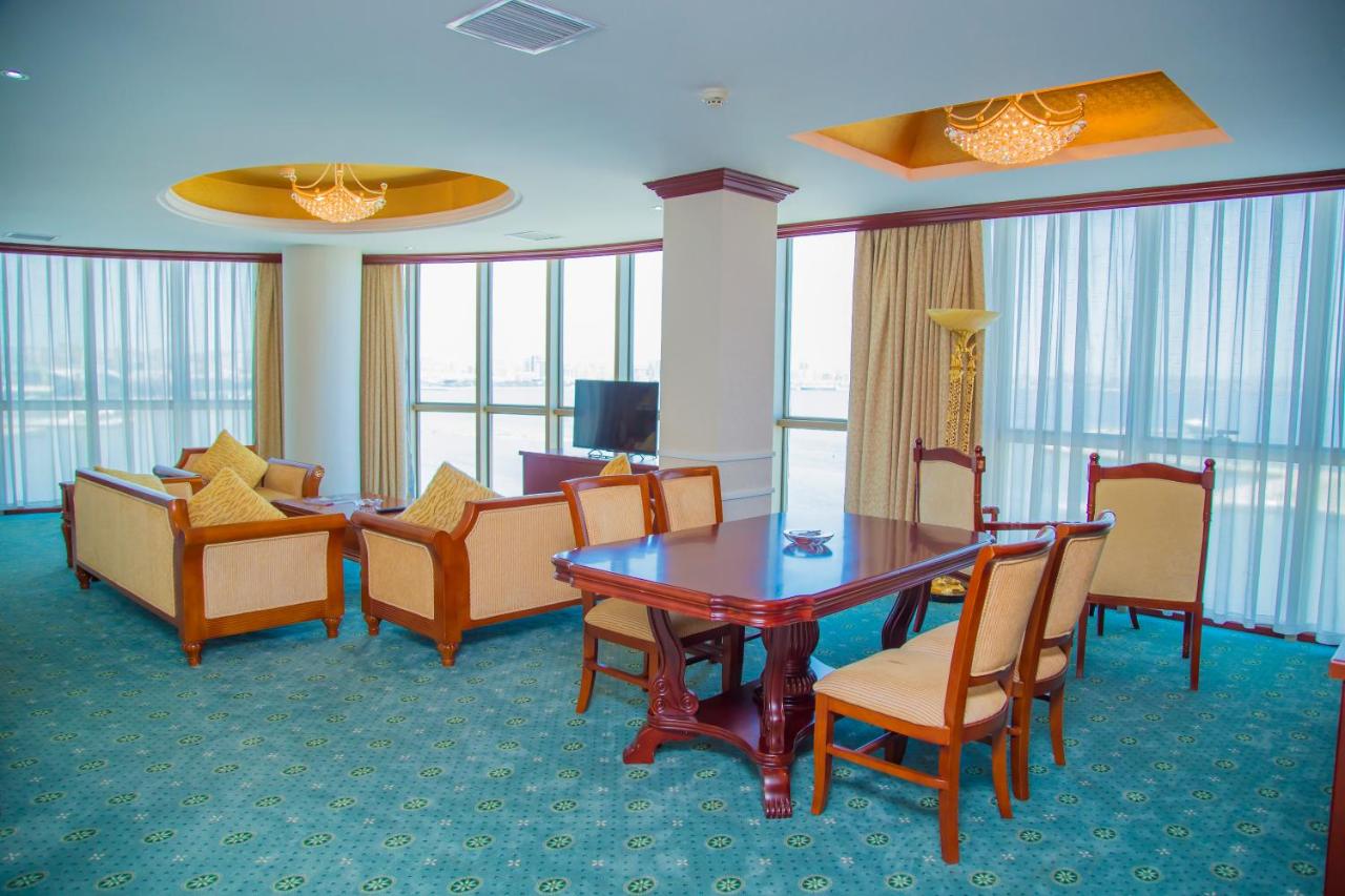 Golden Coast Hotel photo