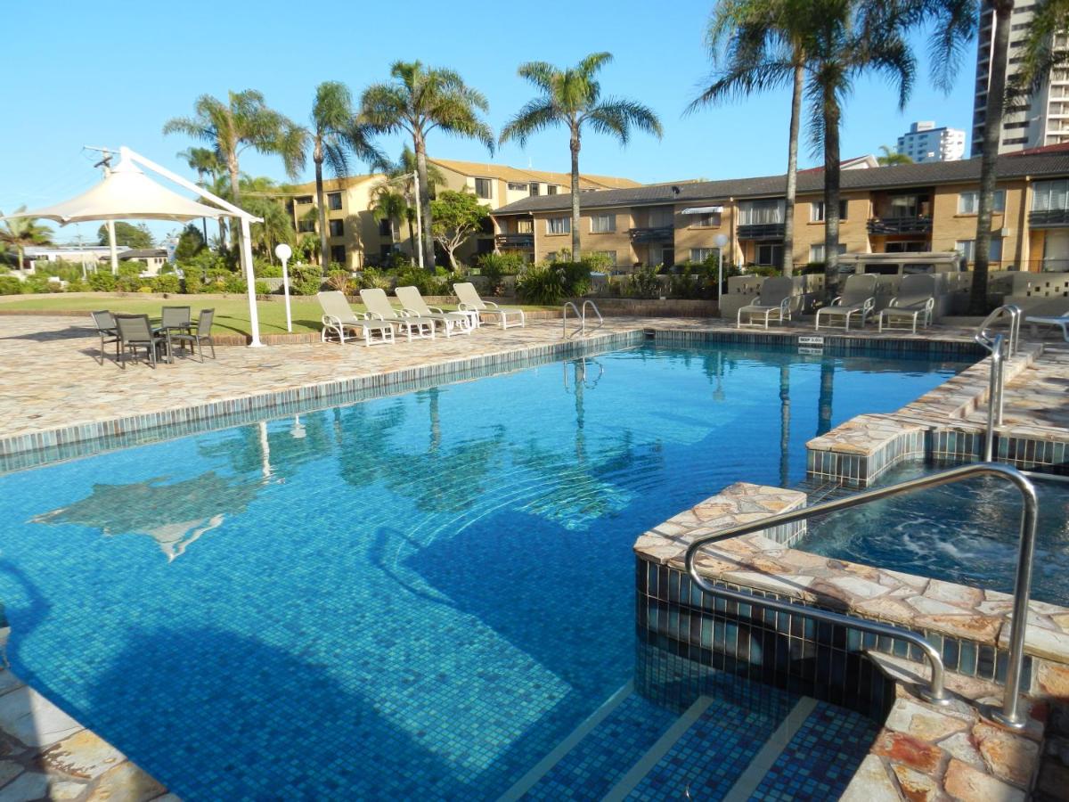 Southern Cross Beachfront Holiday Apartments photo