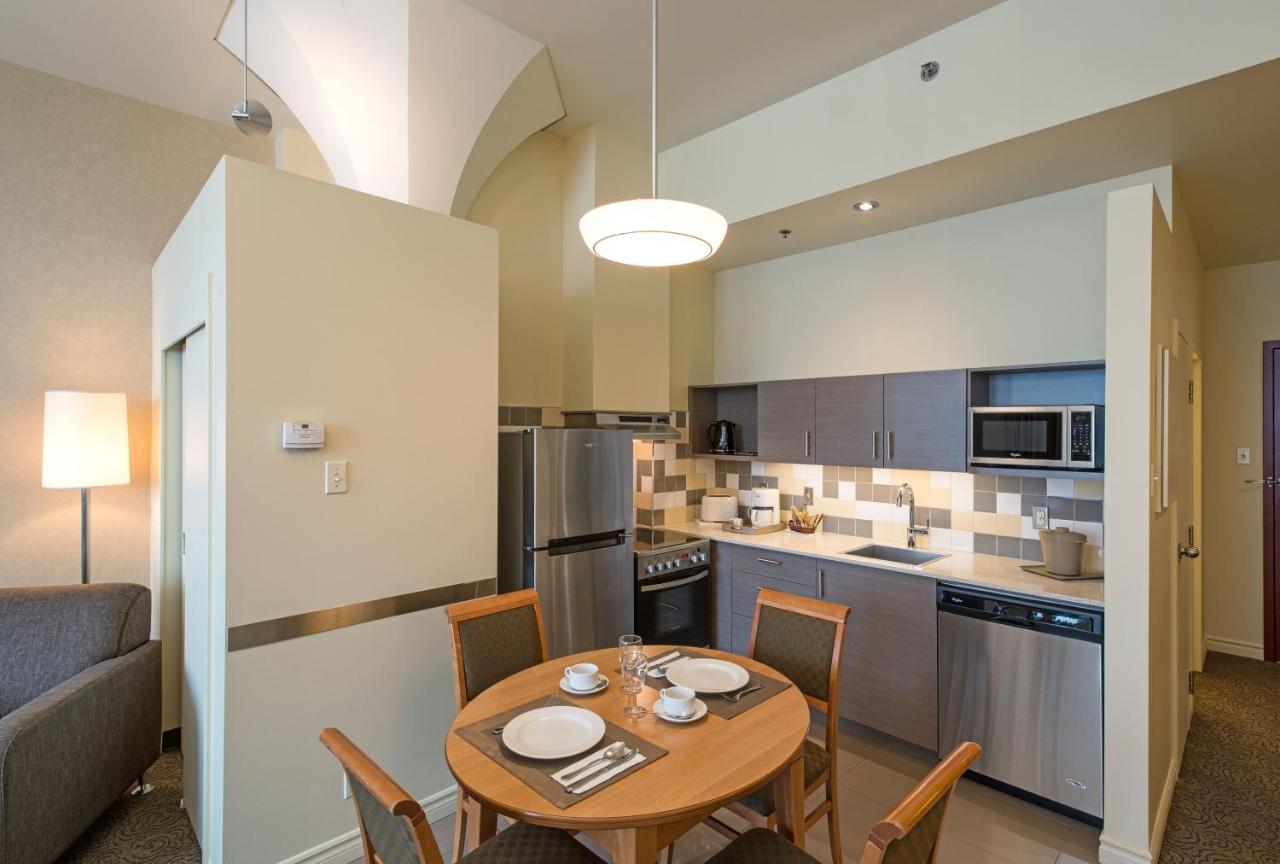 Le Square Phillips Hôtel & Suites — quarto