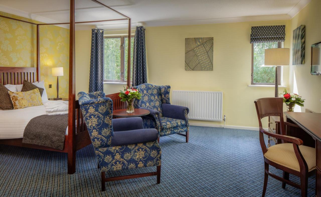 Oxford Witney Four Pillars Hotel Deals & Reviews, Witney