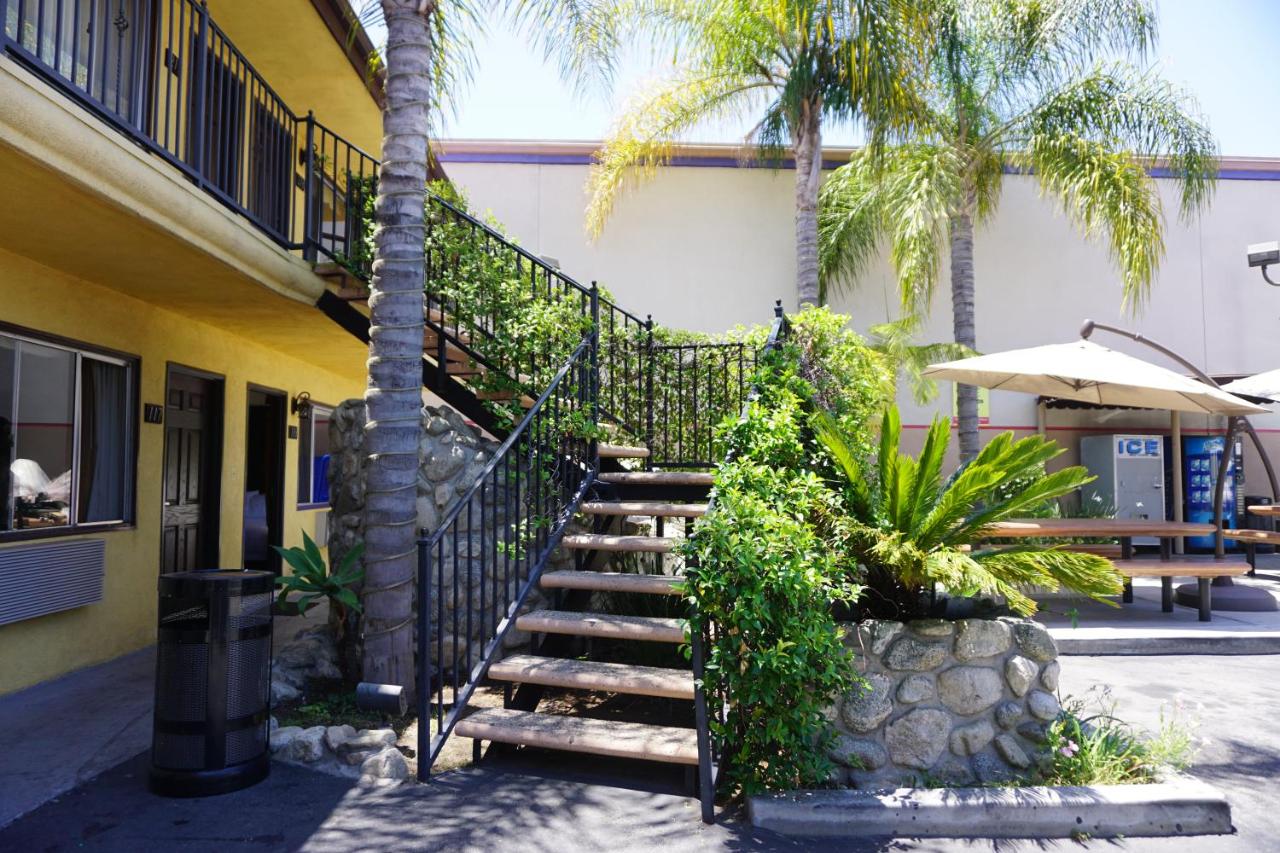 Casa Bella Inn Downtown LA - 5