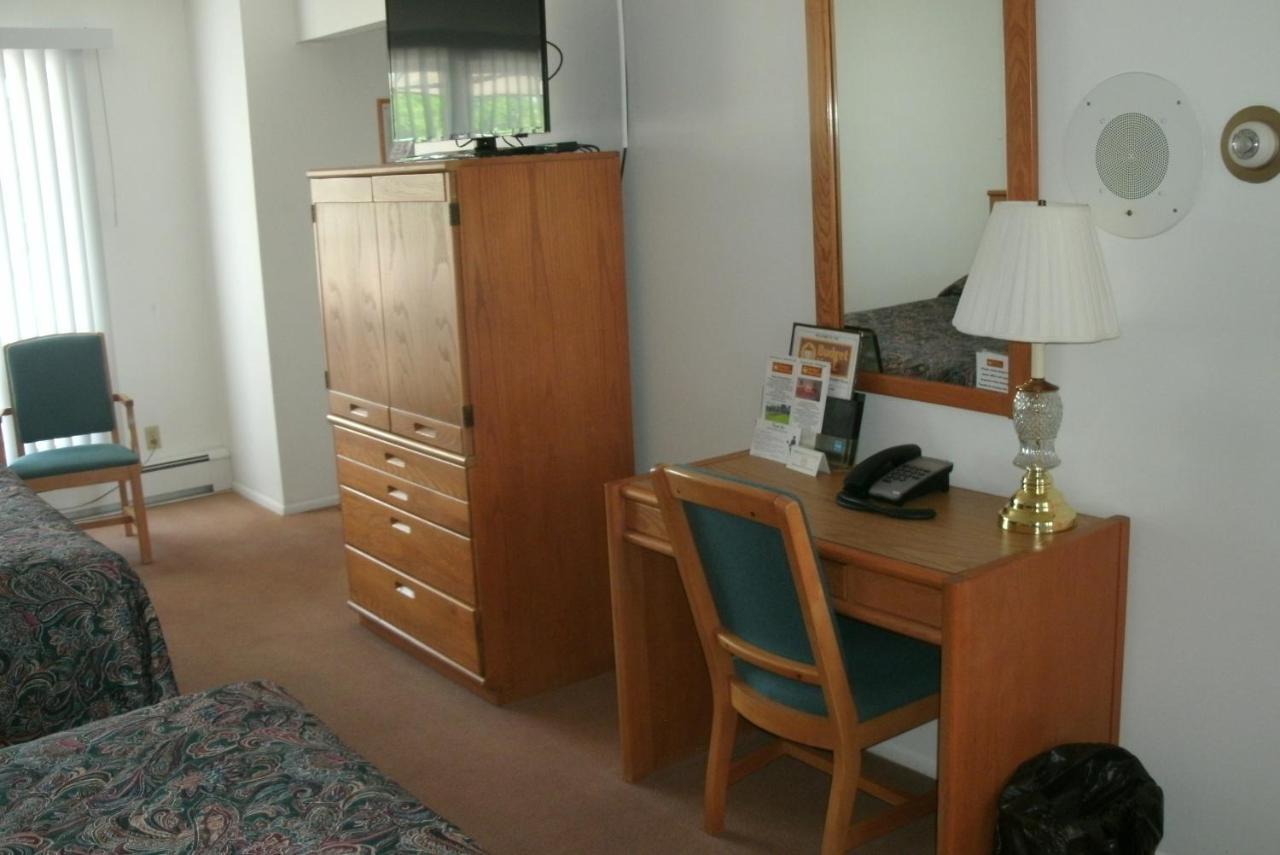 Budget Host Inn — photo 19