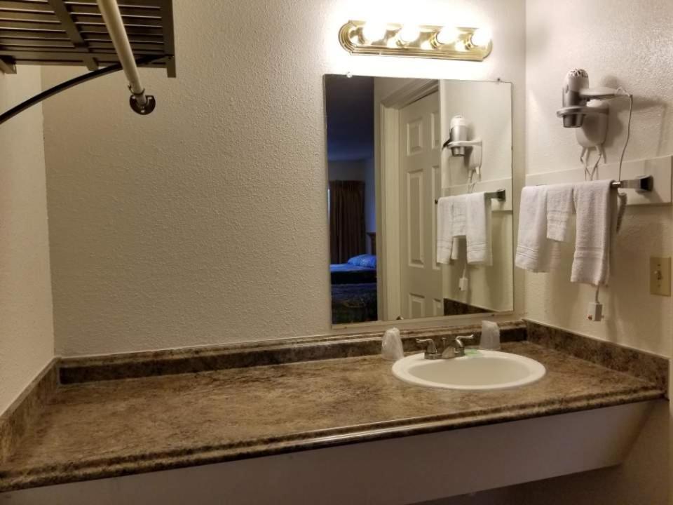 Nites Inn — photo 12