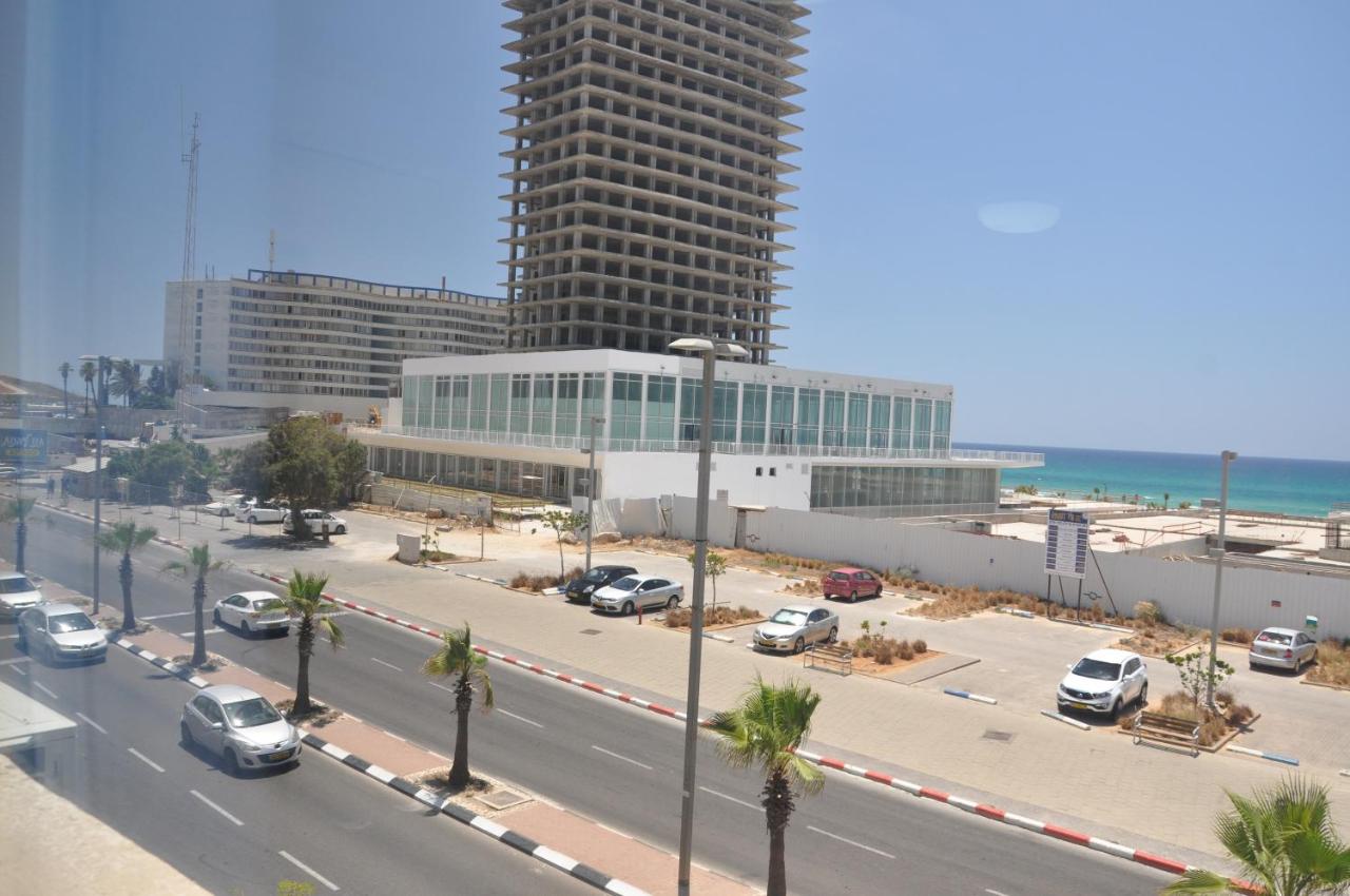 Beach: Short Term Apartment Tel Aviv Bat Yam 413