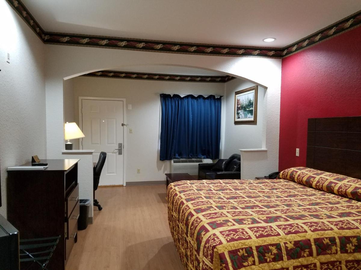 Scott Inn & Suites - Downtown Houston — photo 23