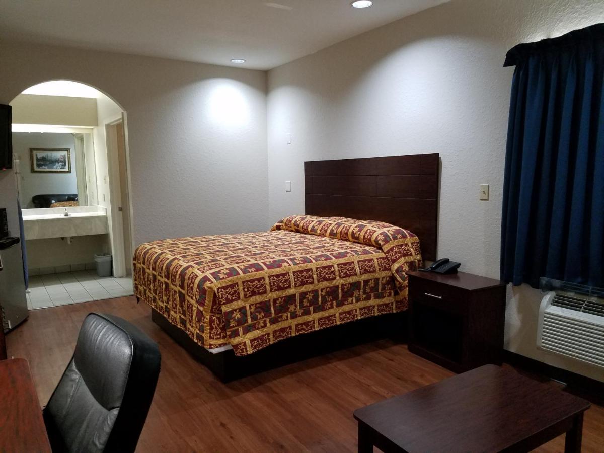 Scott Inn & Suites - Downtown Houston — photo 20