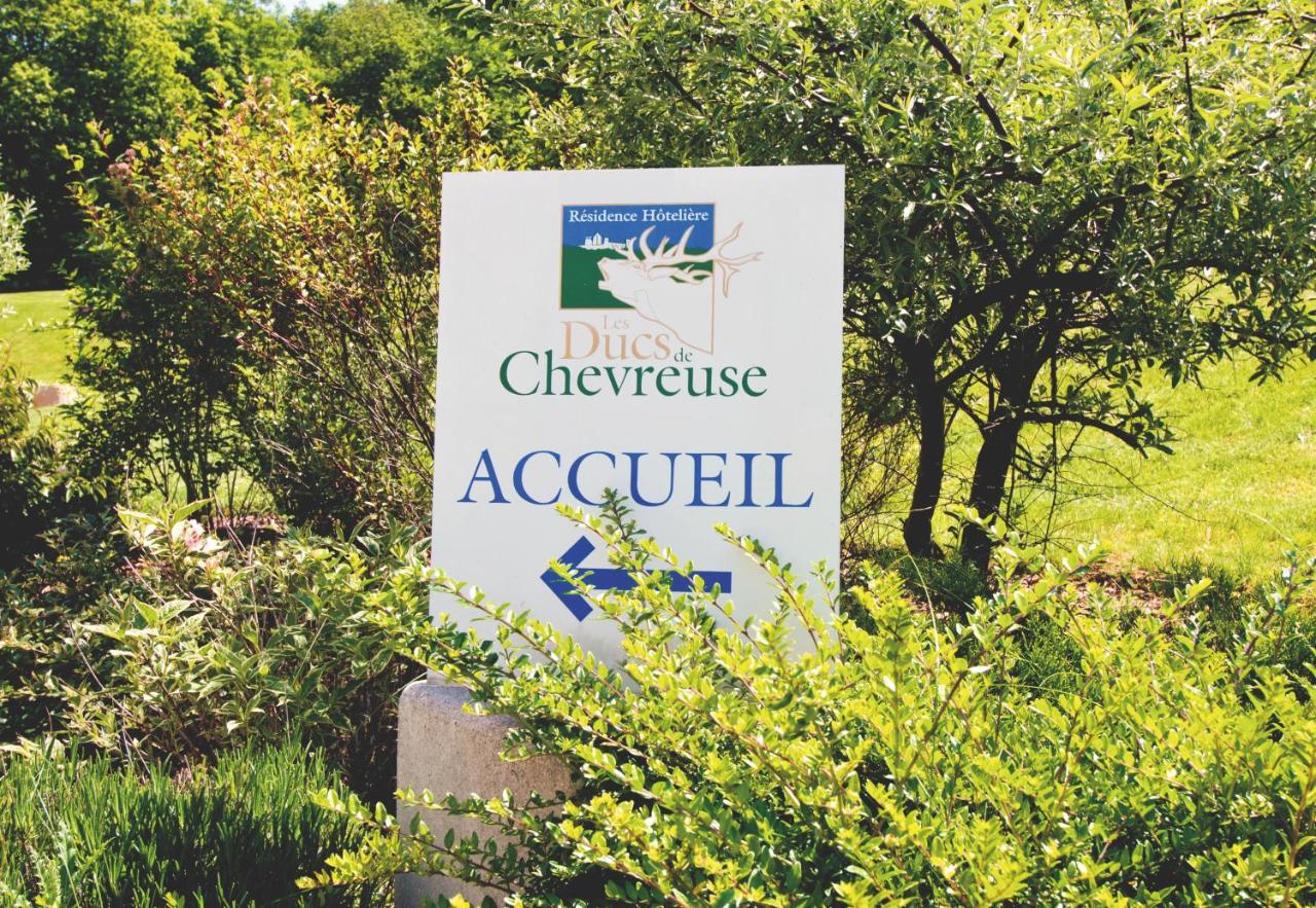Residence Hotel Les Ducs De Chevreuse Hebergement Repas Pdj シュヴルーズ 21年 最新料金