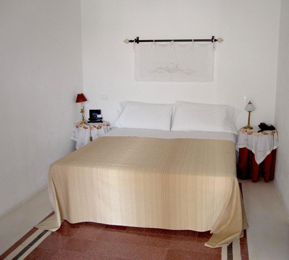 Hotel Santa Marina Antica Foresteria photo