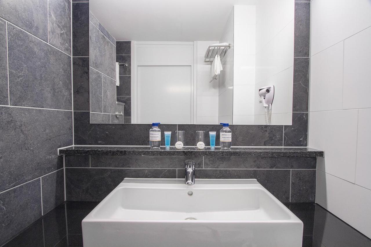 Bastion Hotel Zoetermeer photo