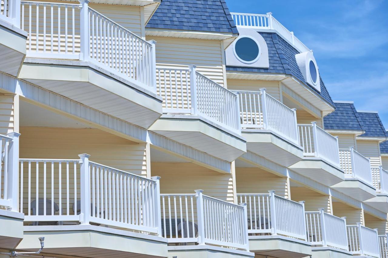 Drifting Sands Oceanfront Hotel — photo 11