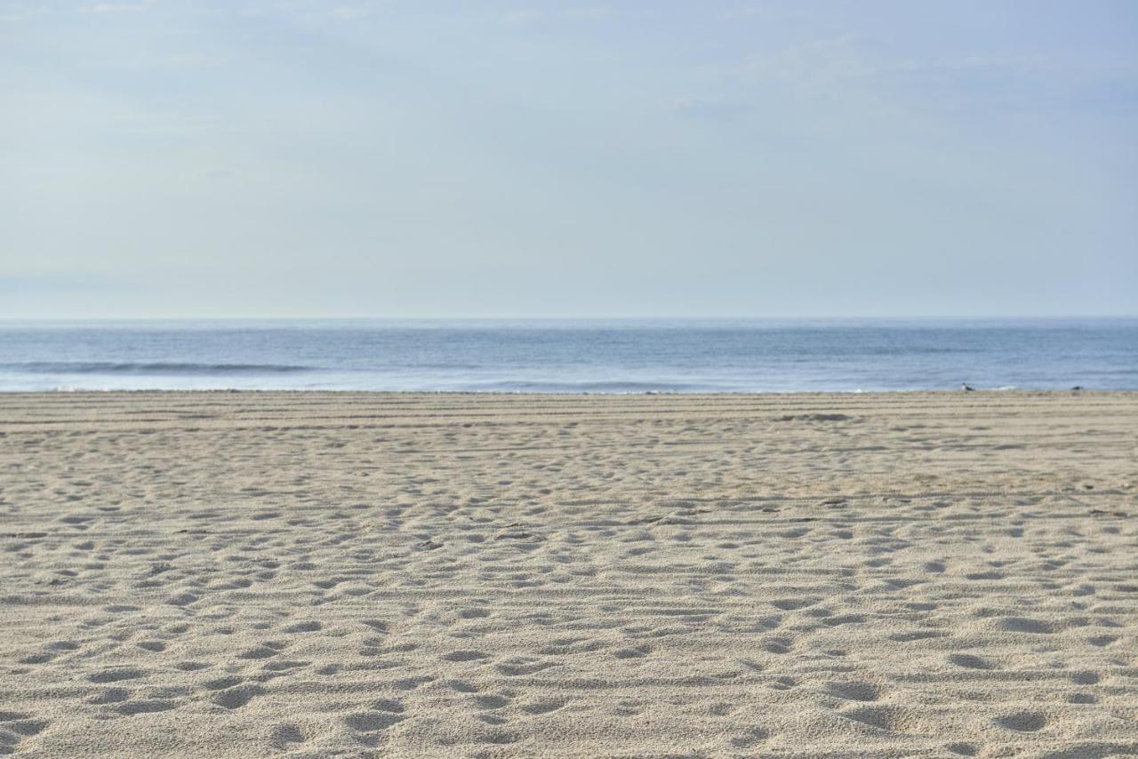 Drifting Sands Oceanfront Hotel — photo 24