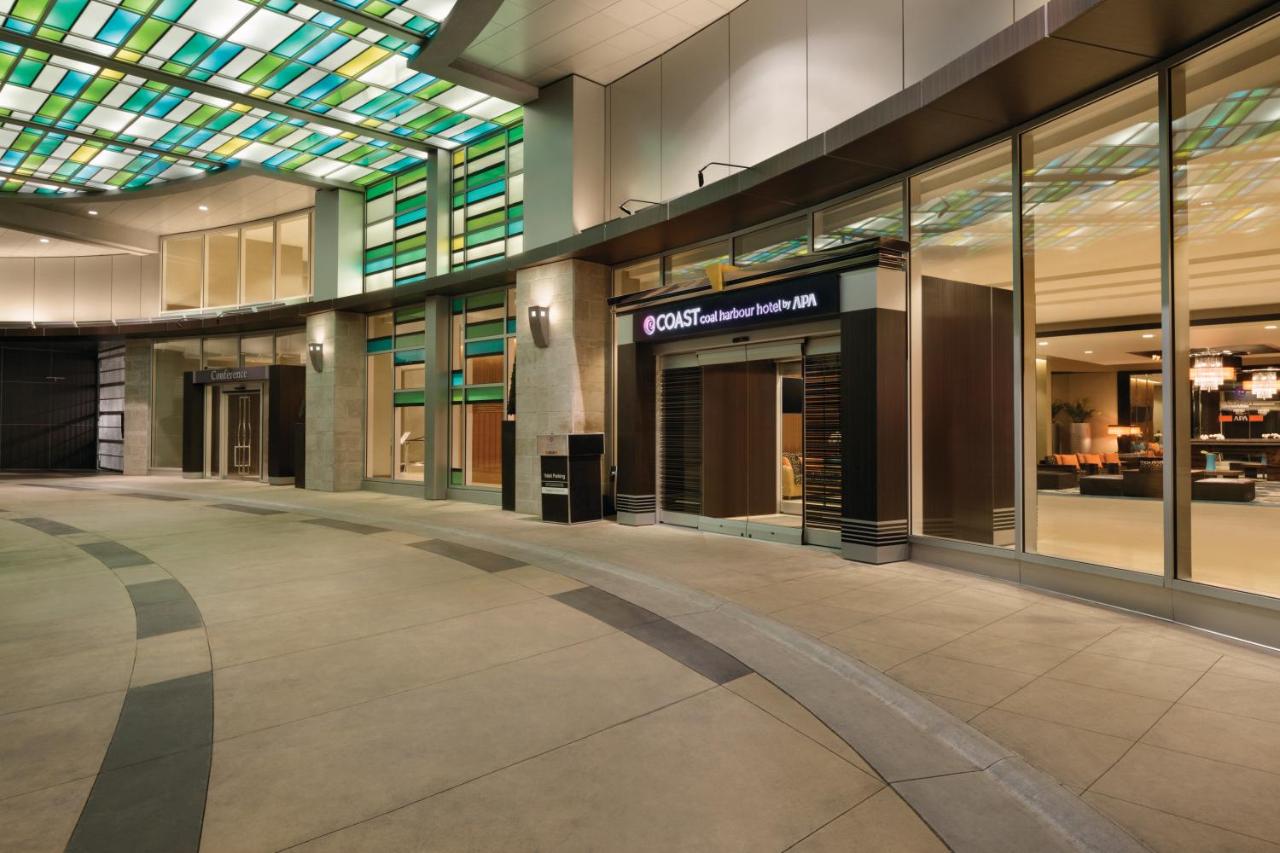 Coast Coal Harbour Vancouver Hotel by APA photo