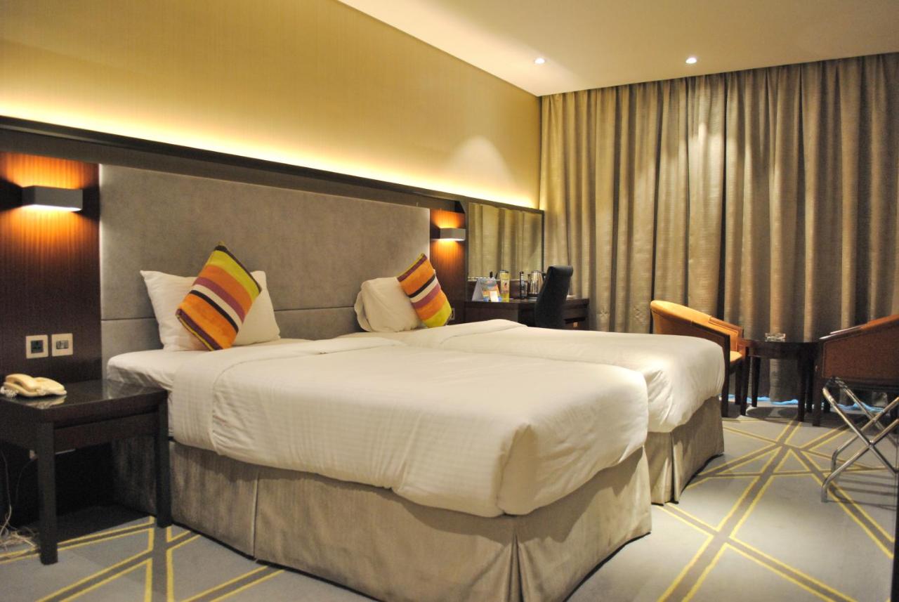 Versailles by Raviz Hotel photo
