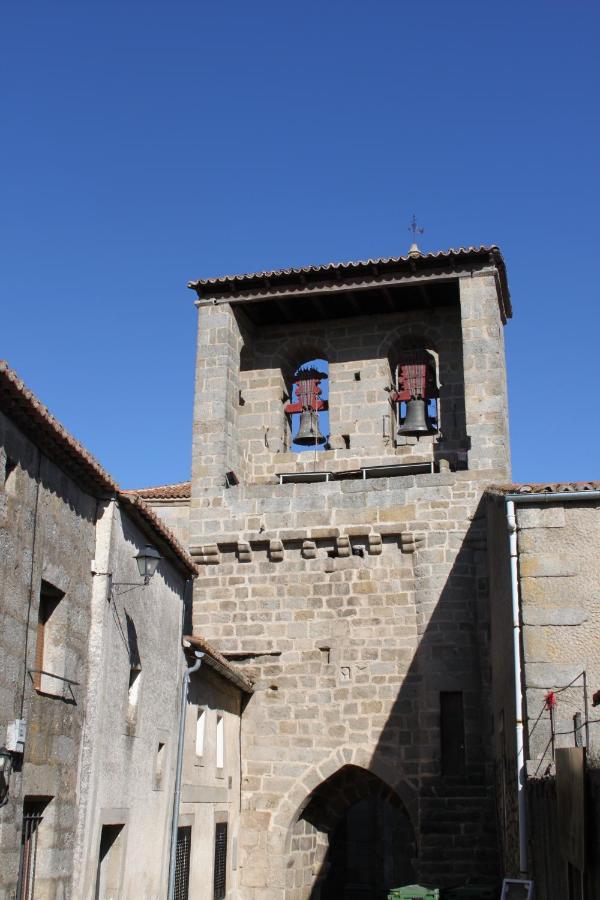 Hostal o pensión Mesa del Conde (España San Felices de los ...