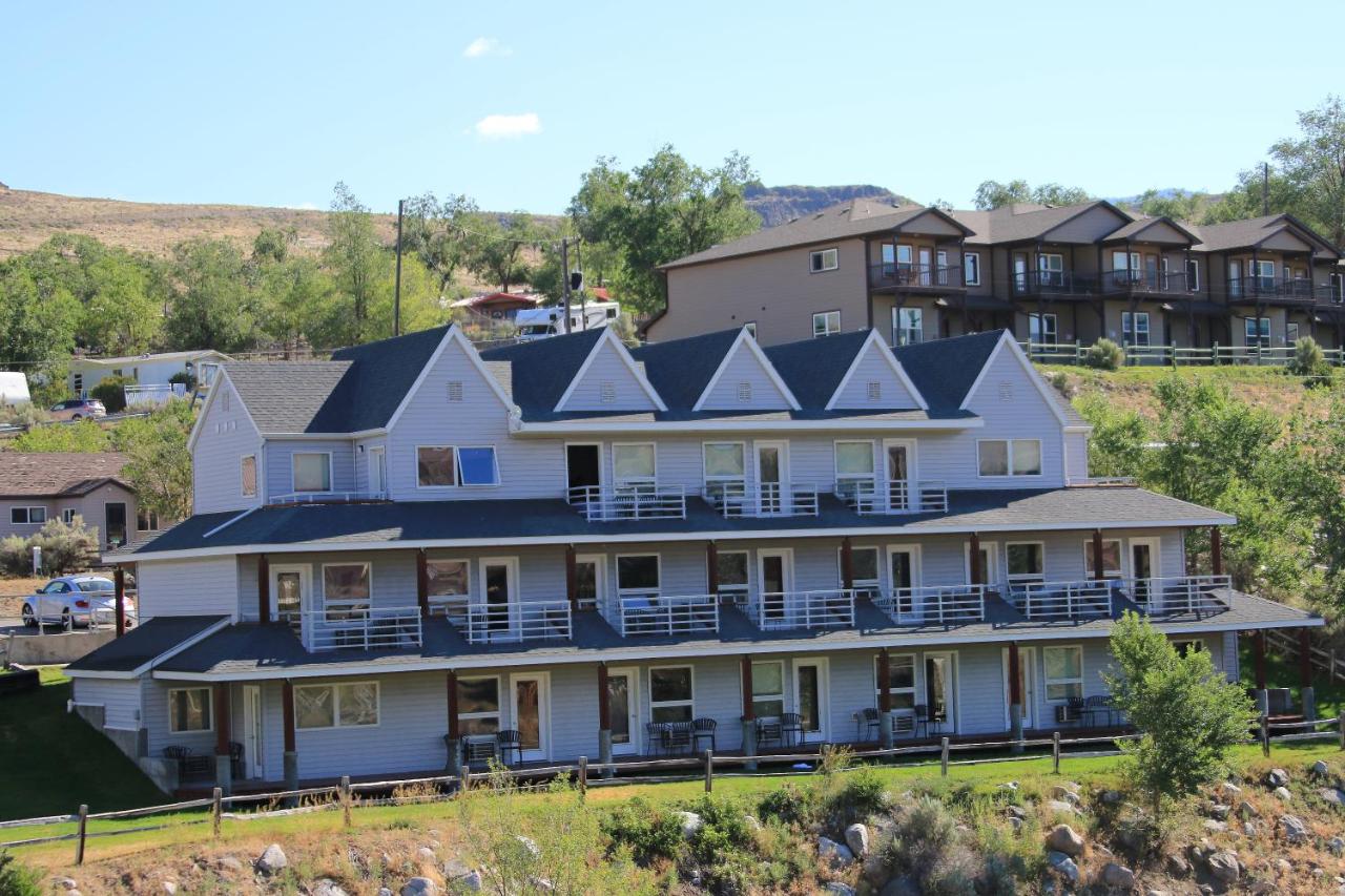 Absaroka Lodge — photo 1