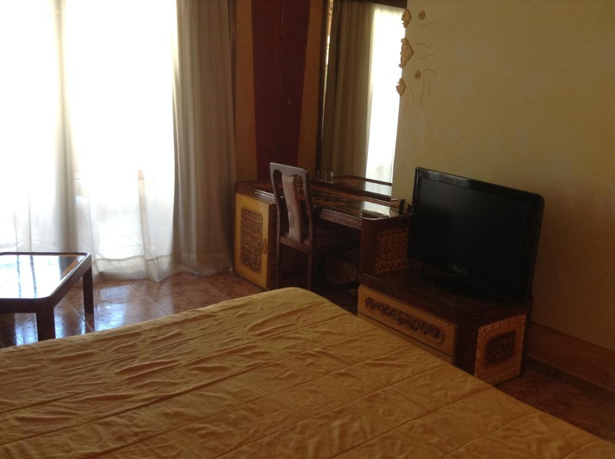 Roman Boutique Hotel photo