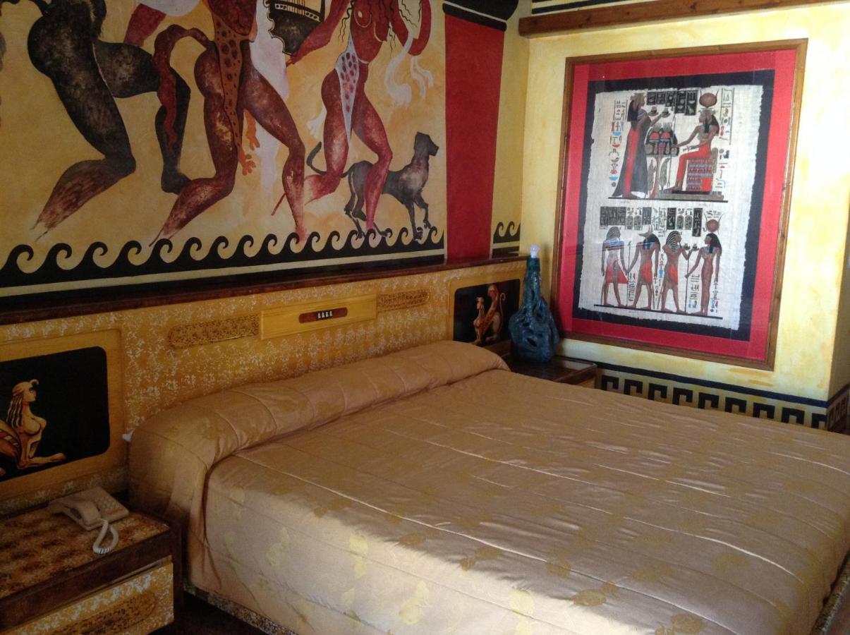 Roman Boutique Hotel photo