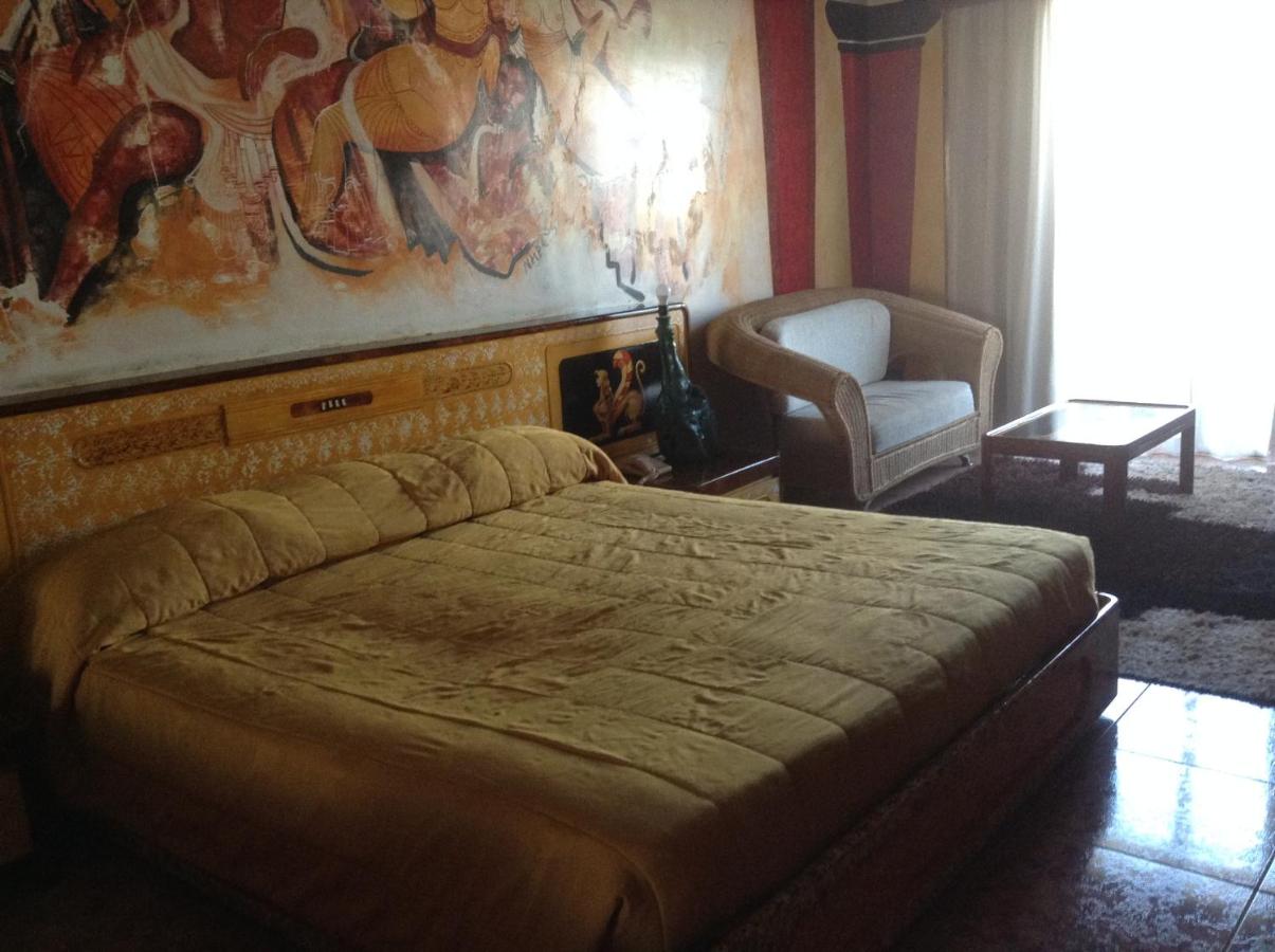 Roman Boutique Hotel photo