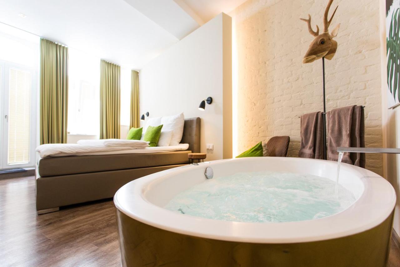 1st Floor Köln 2 in Koln - Redefining Urban Elegance: Your Private Spa Sanctuary in Cologne