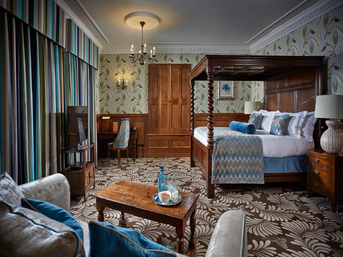 Four Poster Suite