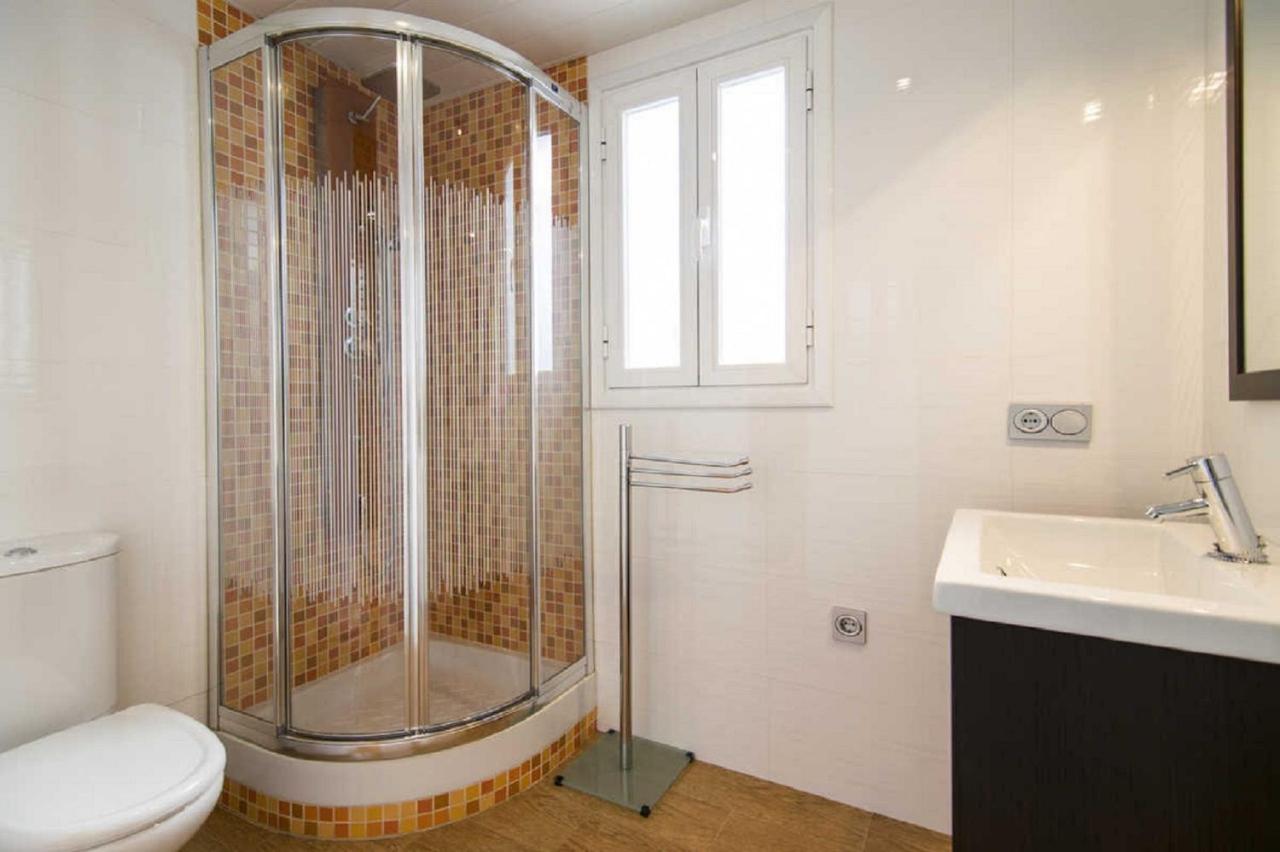 Apartment Ático Las Arenas, Granada, Spain - Booking.com