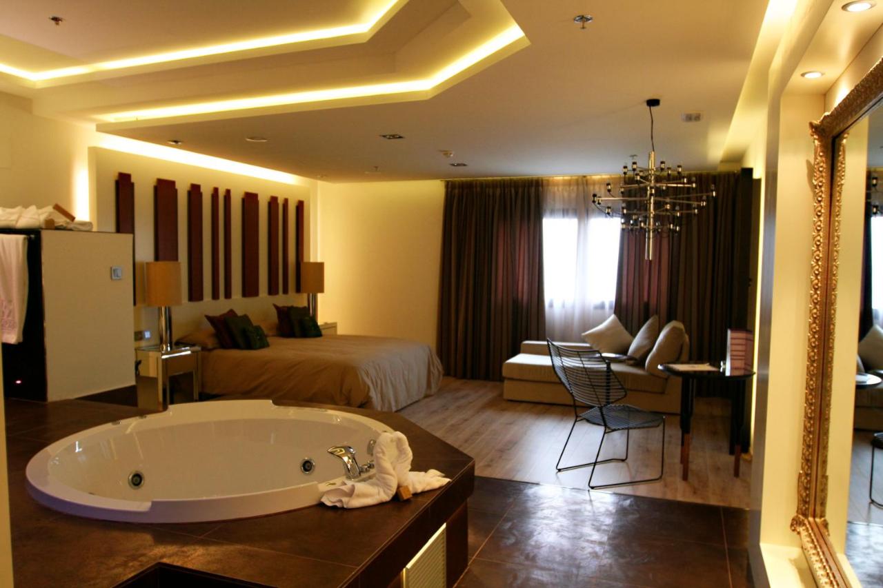 Kadrit Hotel, Cadrete – Precios actualizados 2022