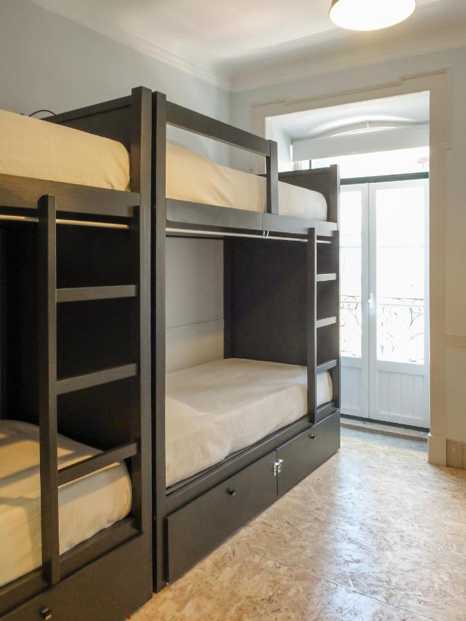 Back to Lisbon Hostel - 4