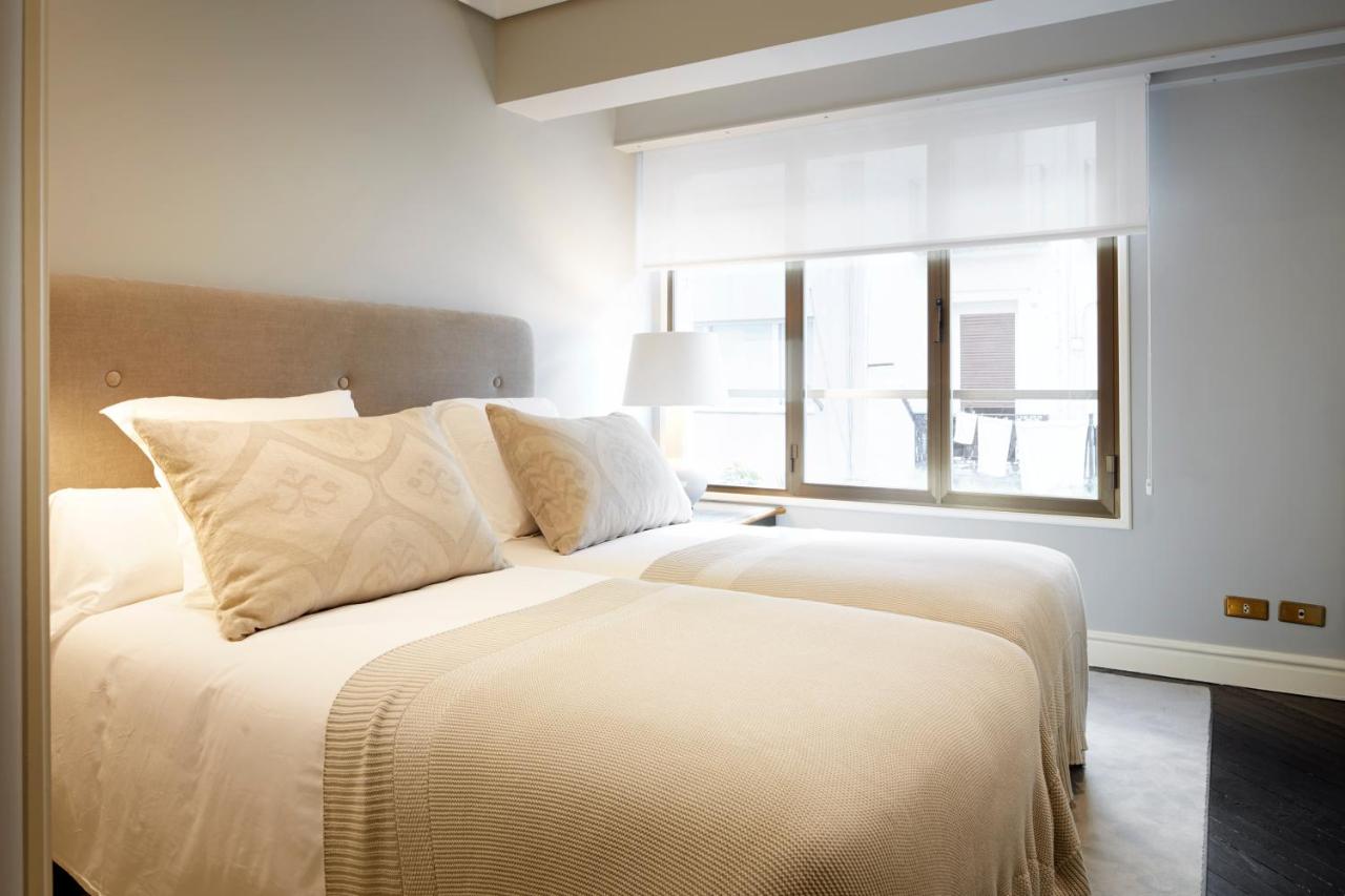 Playa de La Concha 10 by FeelFree Rentals, San Sebastián ...