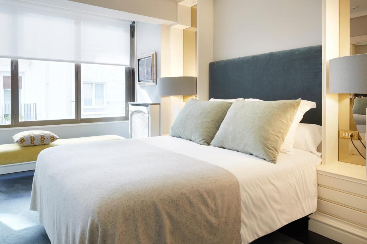 Playa de La Concha 10 by FeelFree Rentals, San Sebastián ...