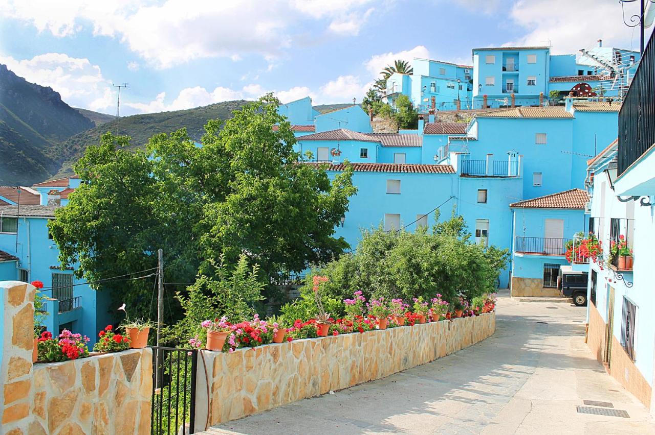 Casa Rural Fuente Caraila, Júzcar, Spain - Booking.com