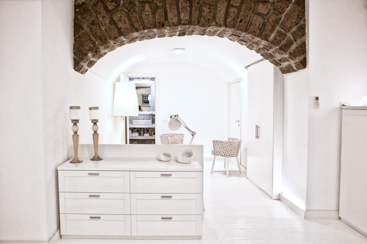 White Stylish Apartments photo