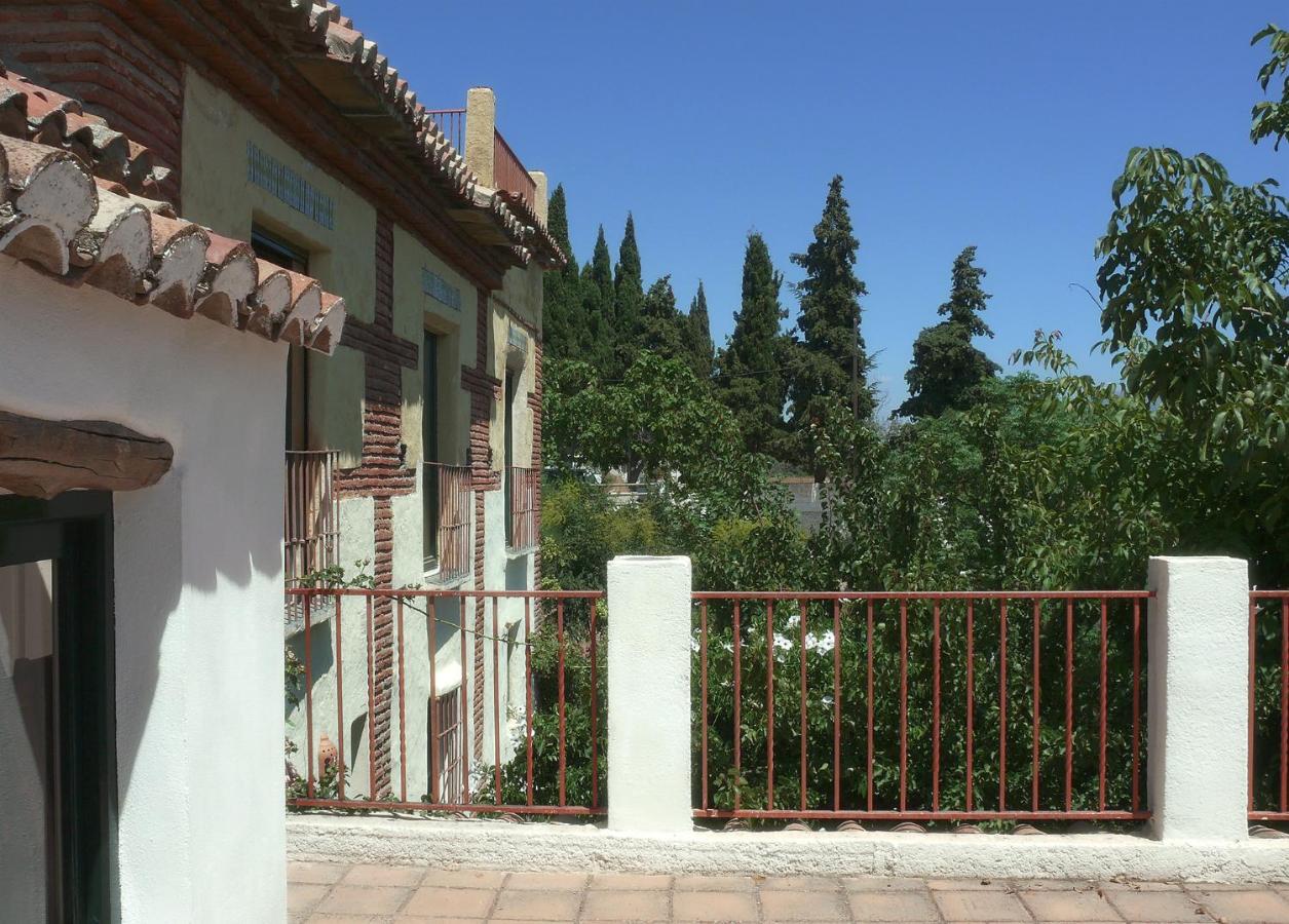 Guest house Viña y Rosales, Mairena, Spain - Booking.com