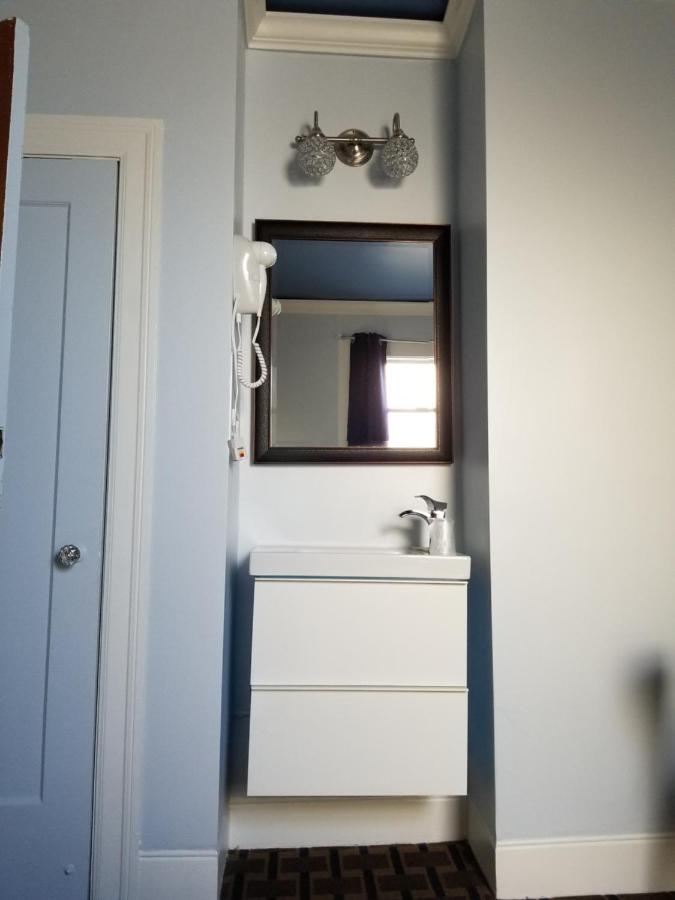 Twin Peaks Hotel — photo 21
