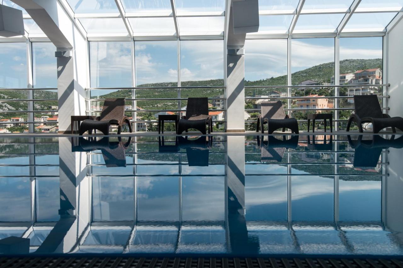 Rooftop swimming pool: Hotel Jadran Neum