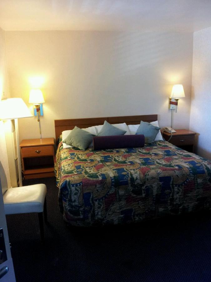 Townhouse Motel — photo 23