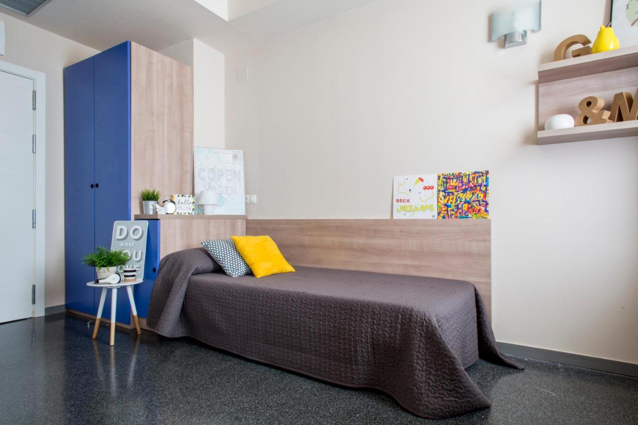 Residencia Universitaria Damia Bonet, Valencia – Updated 2022 ...