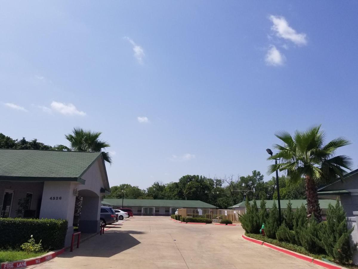Howell's Motel — photo 1