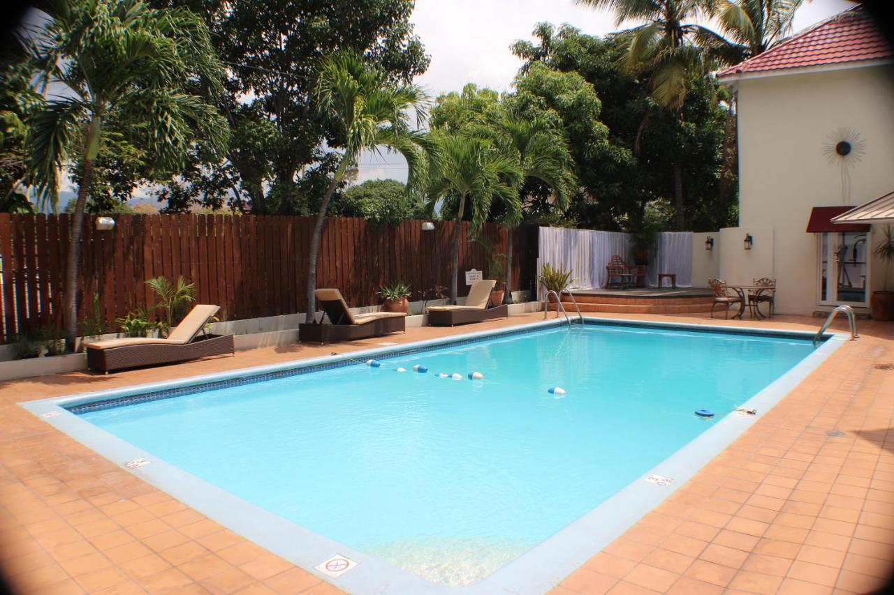 Altamont Court Hotel - 4