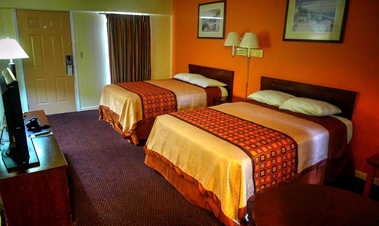 Pine Forest Motel — photo 14
