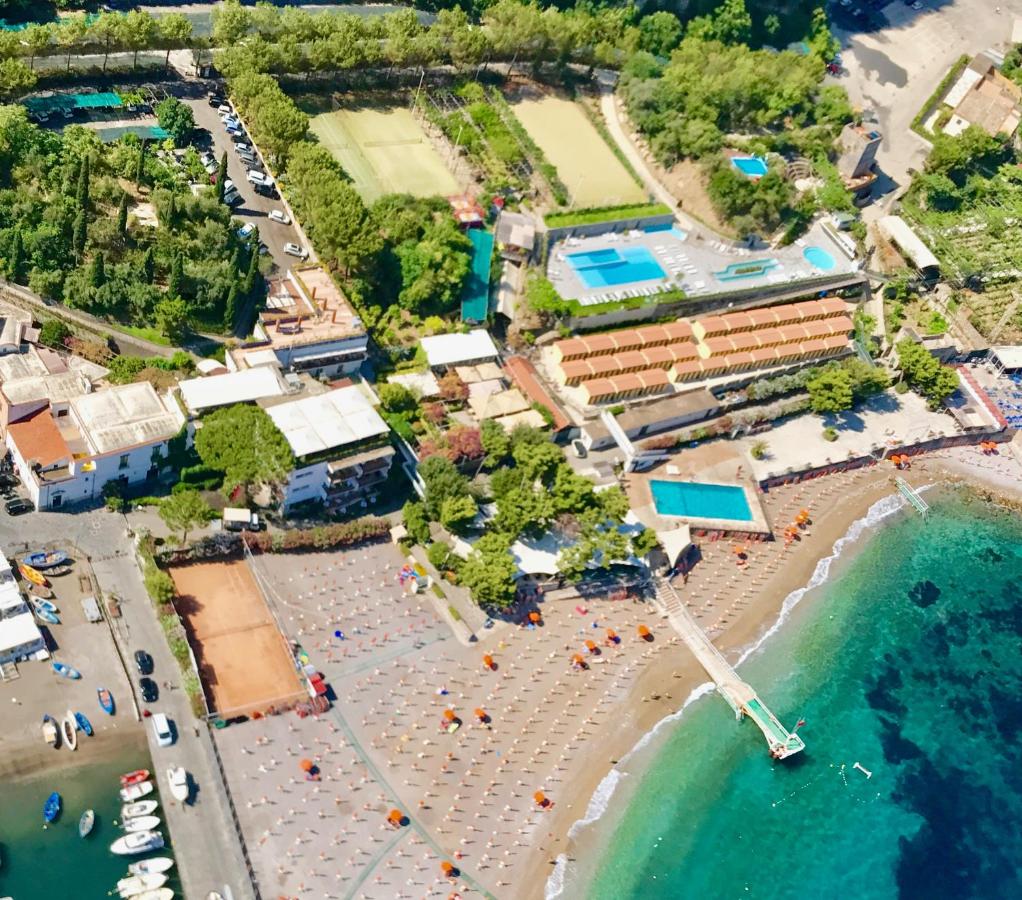 Hotel Le Axidie photo