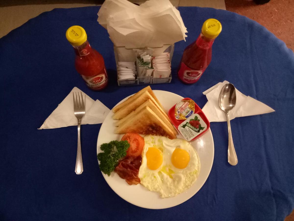 Taman Ayu Legian Hotel - 4