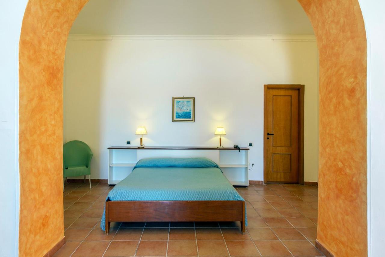 Hotel La Corricella photo