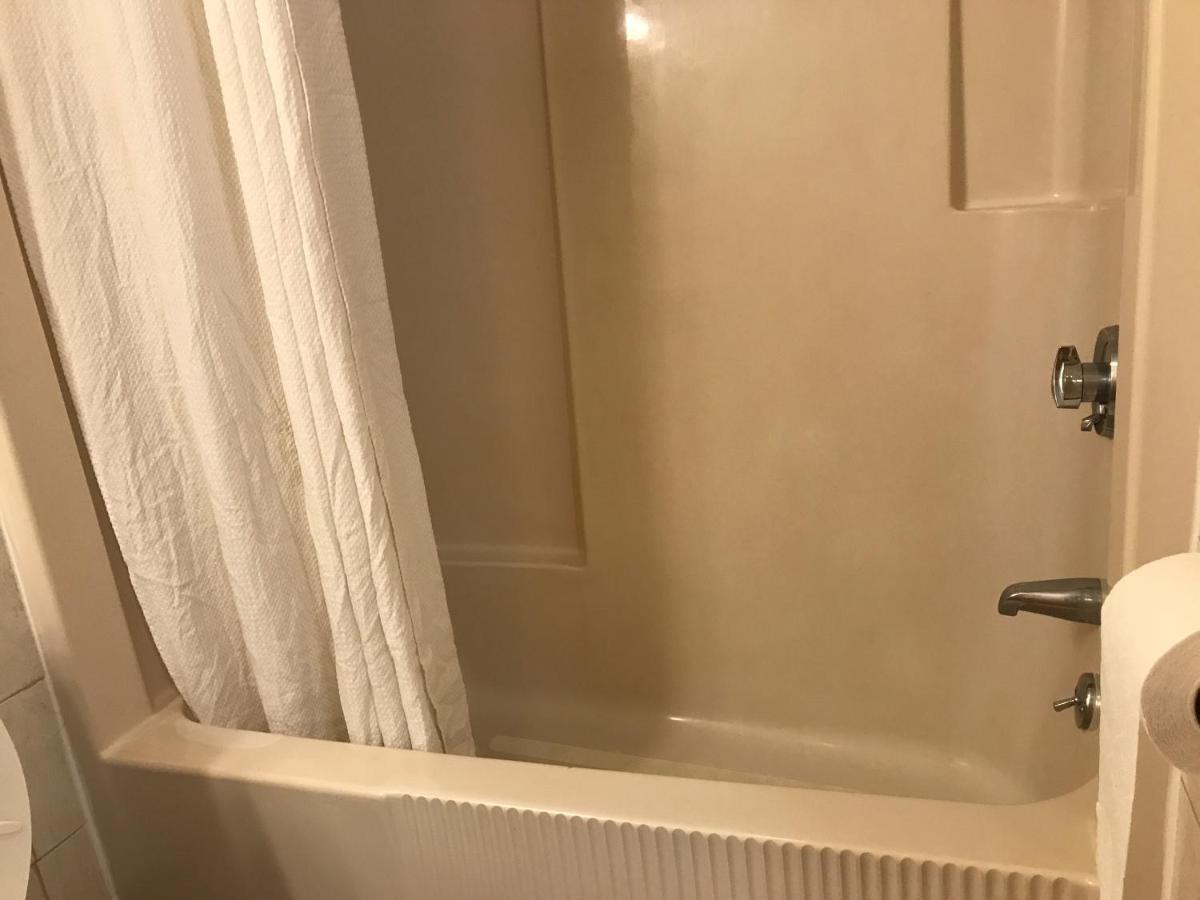 Capri Motel — photo 17