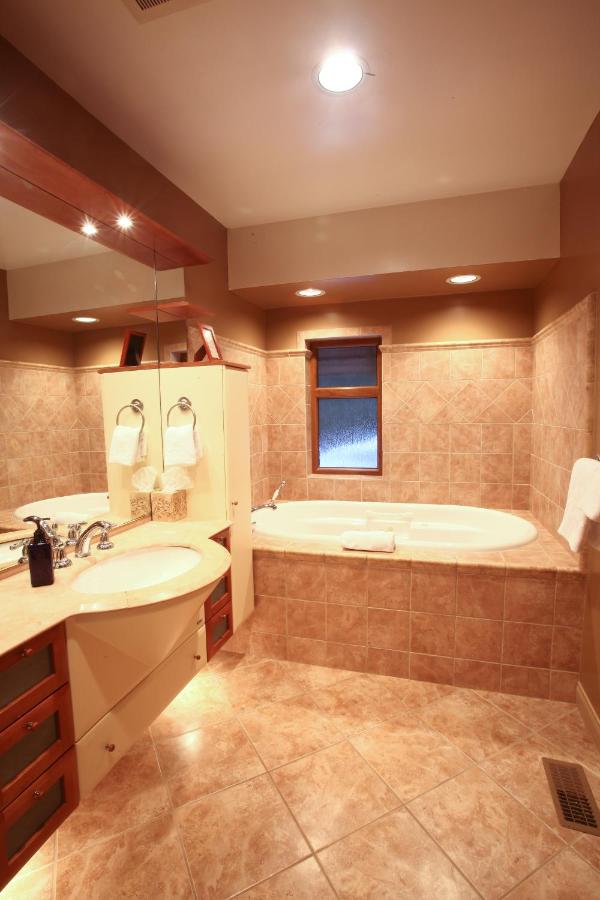 Whistler Alpine Chalet Retreat & Wellness photo