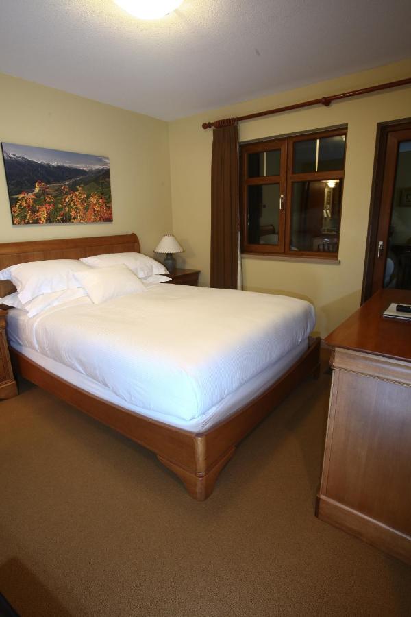 Whistler Alpine Chalet Retreat & Wellness photo