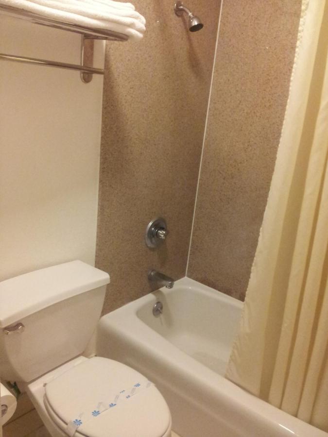 Economy Inn — photo 14